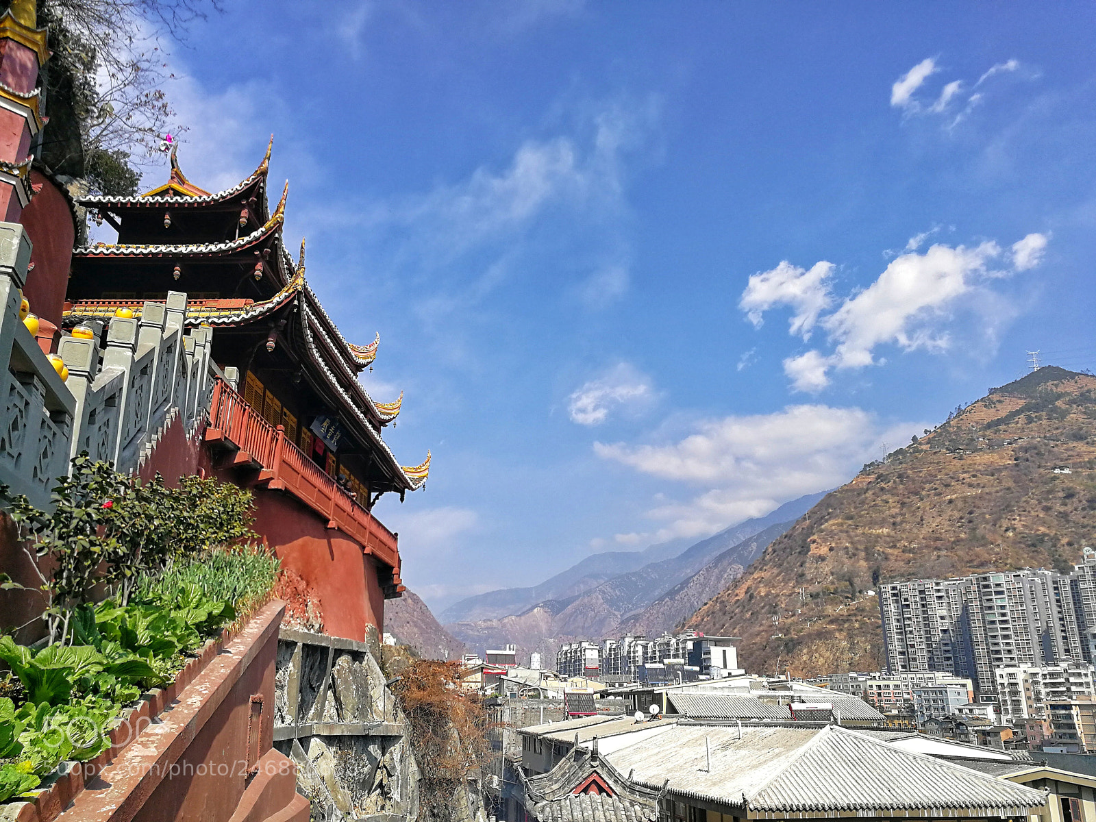HUAWEI P10 sample photo. Guanyin temple at luding photography