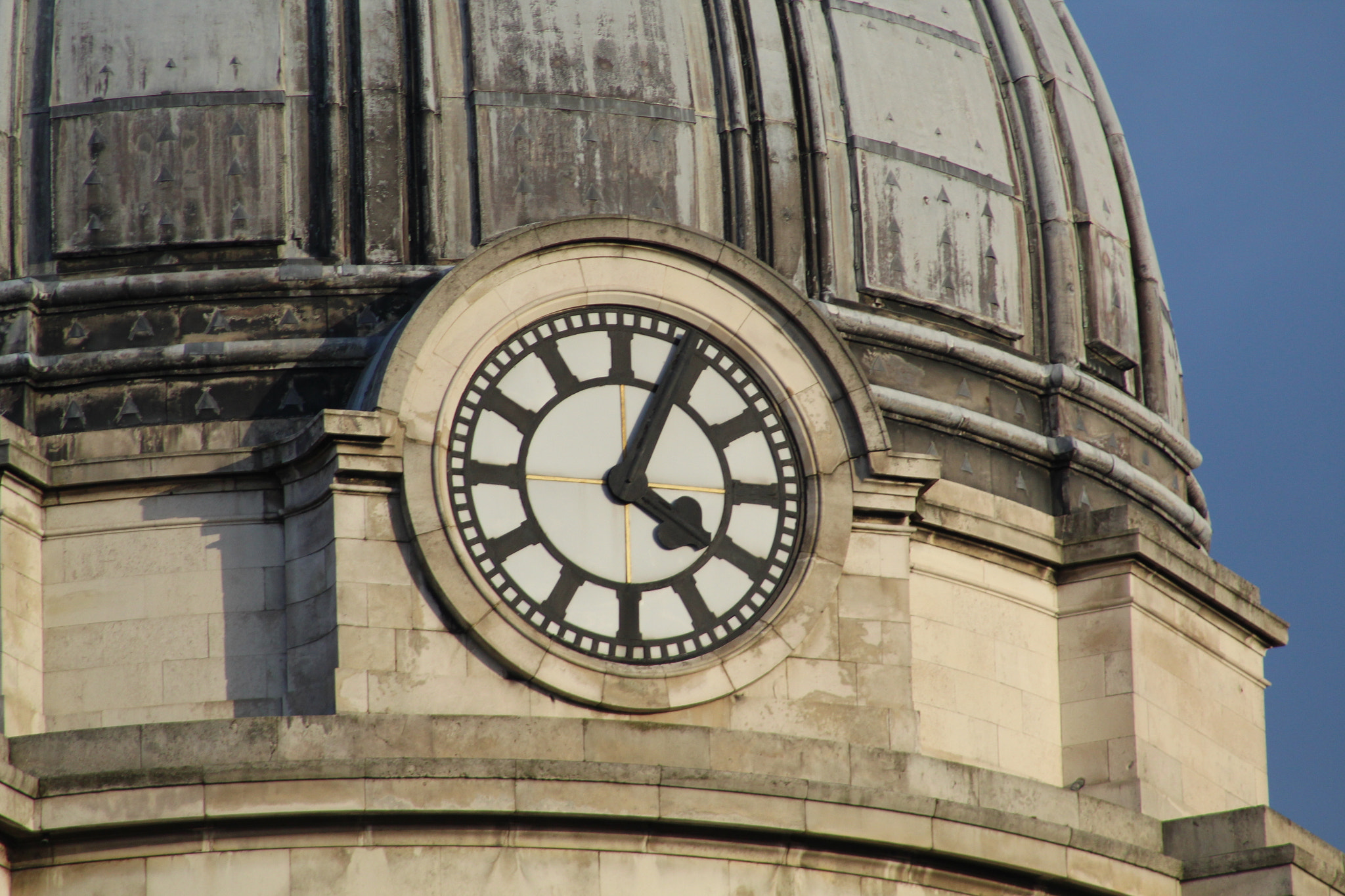 Canon EOS 1300D (EOS Rebel T6 / EOS Kiss X80) + EF75-300mm f/4-5.6 sample photo. What's the time mate? photography