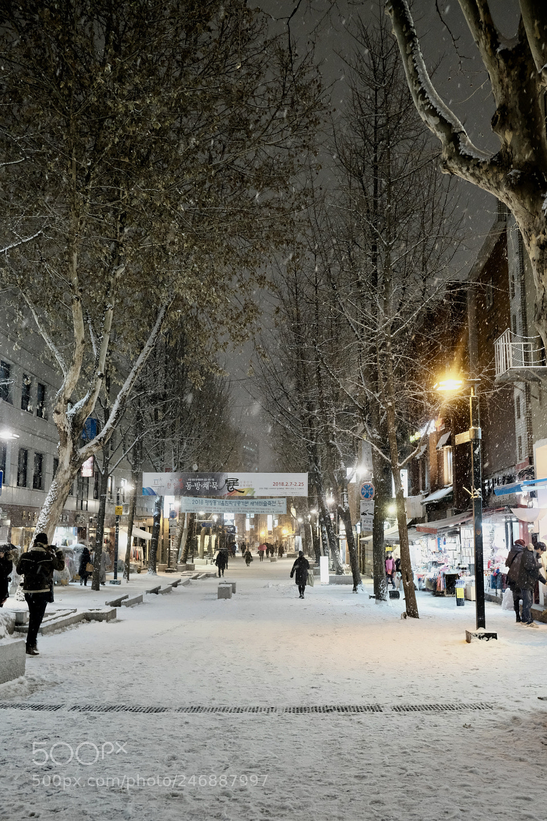 Fujifilm X-T2 sample photo. A white romantic evening photography