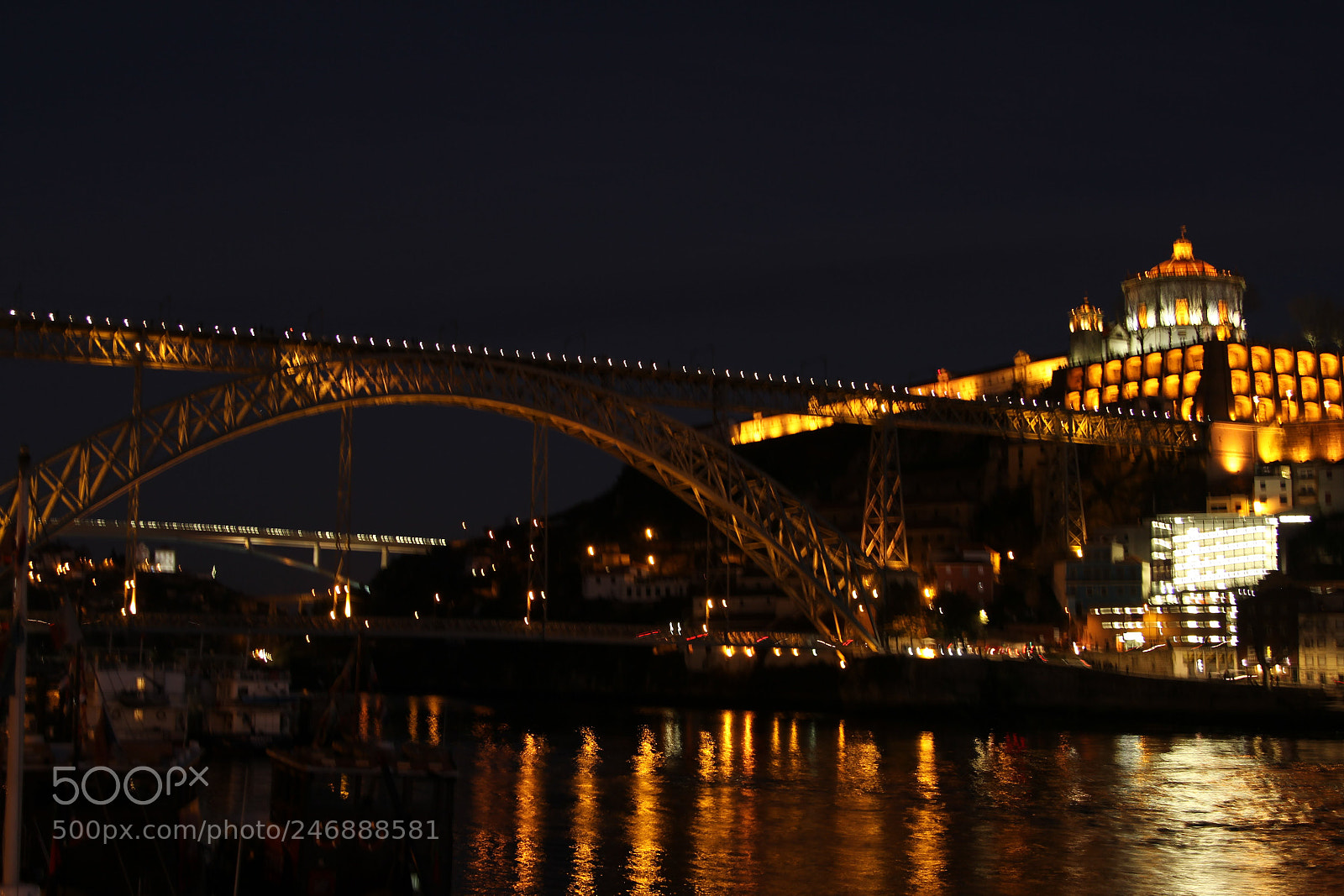 Canon EOS 7D + Canon EF 24-105mm F4L IS USM sample photo. Porto photography