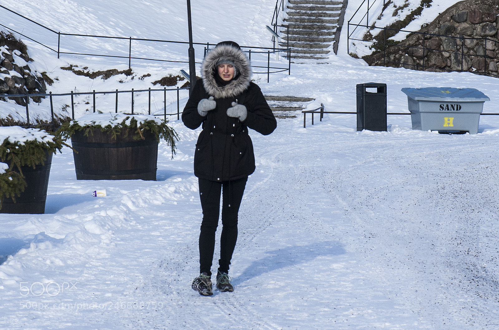 Nikon D700 sample photo. Tourist outside the castle. photography