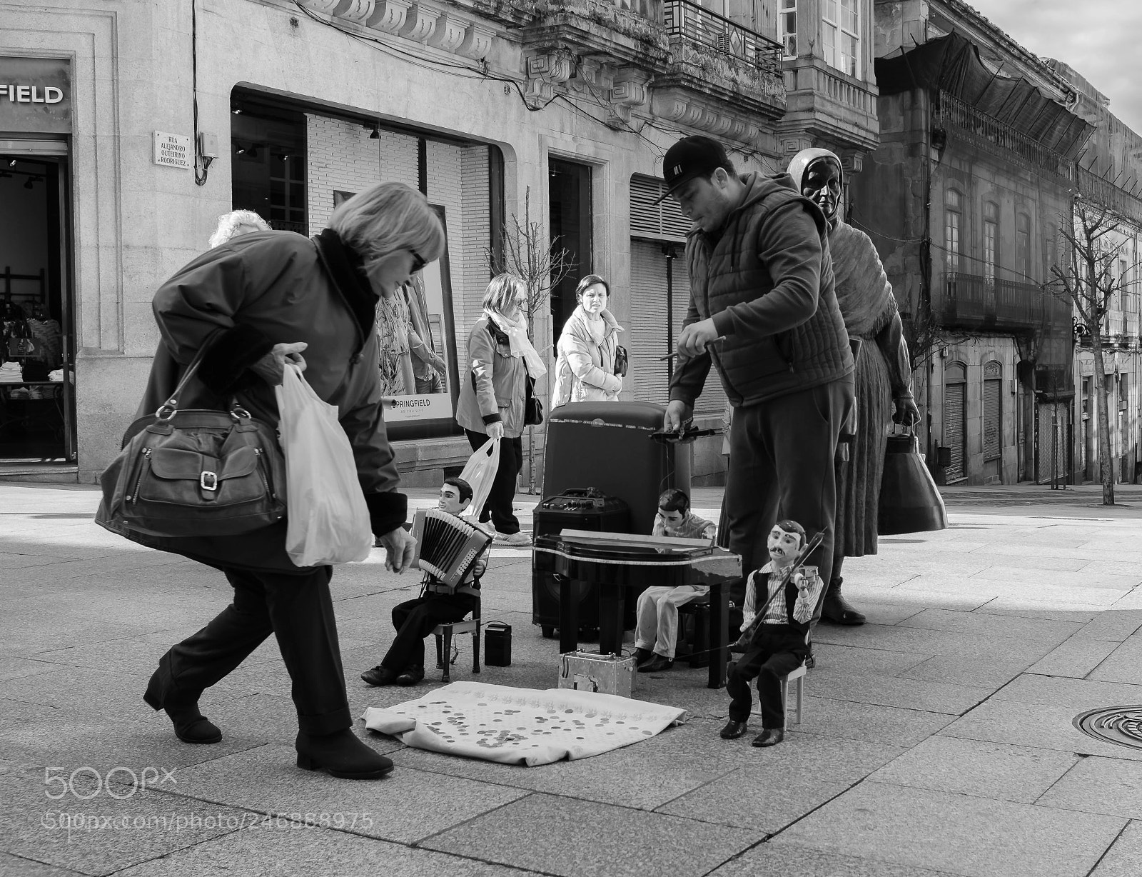 Fujifilm X100F sample photo. Marionetas. photography