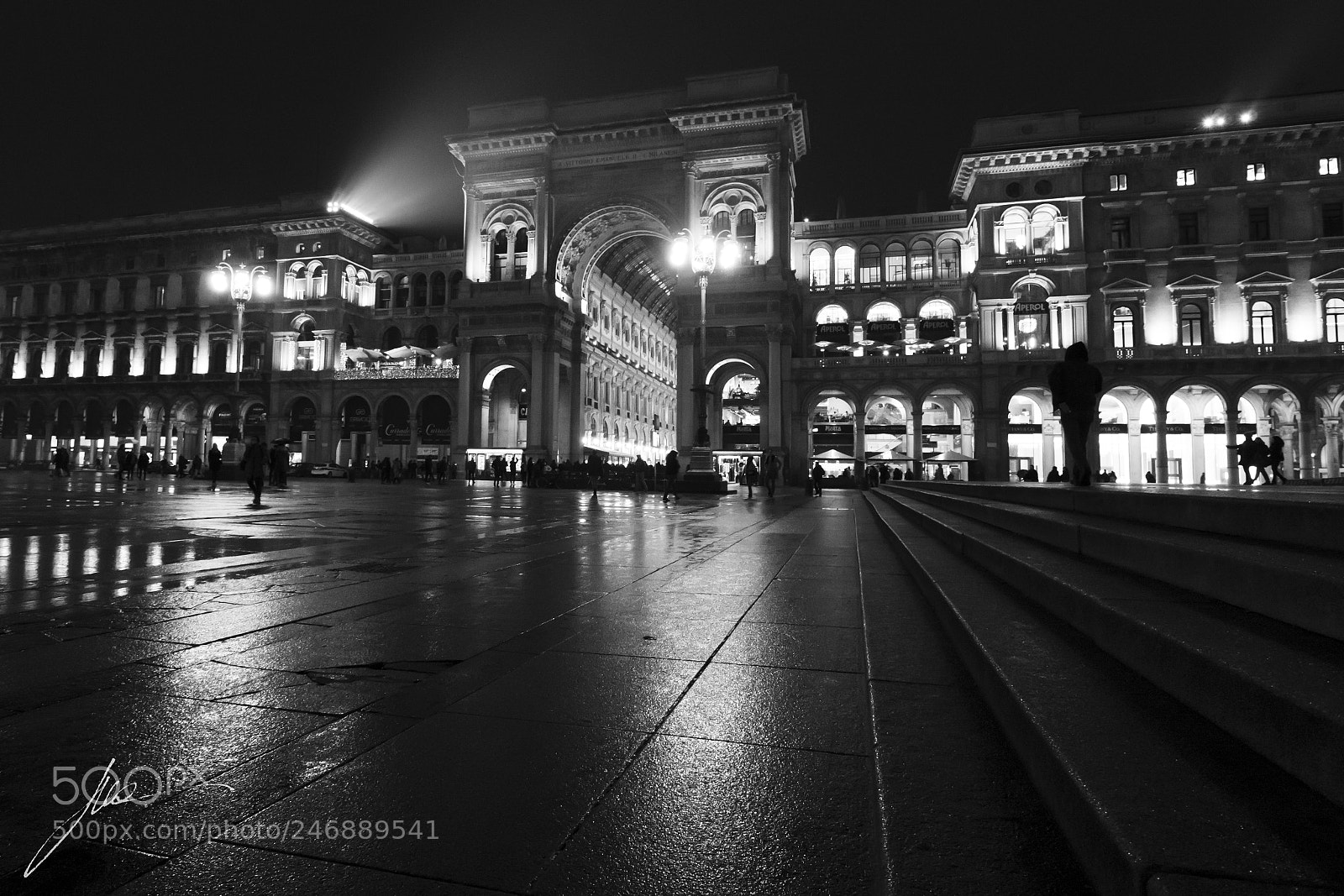 Nikon D3200 sample photo. La galleria photography