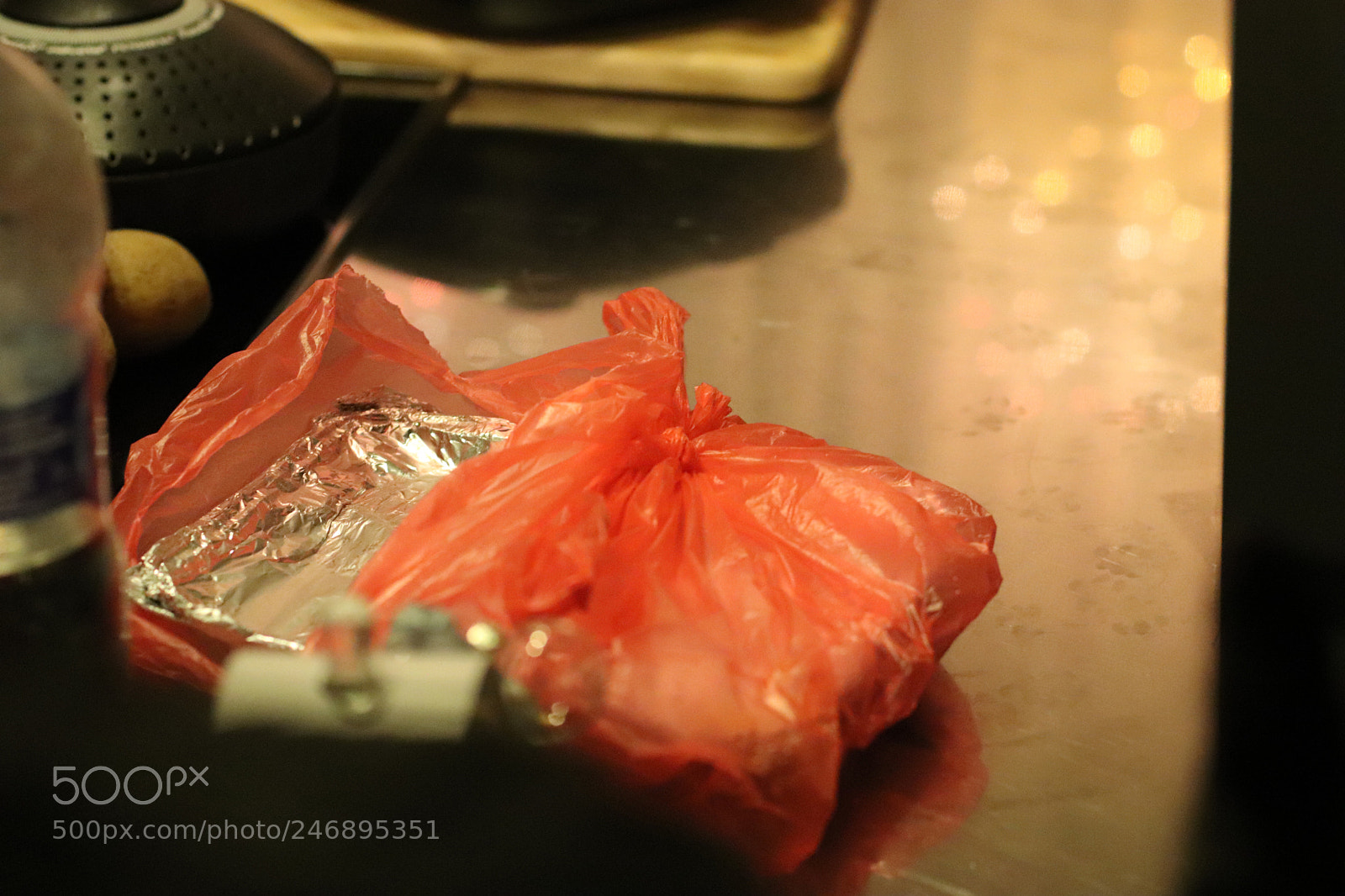 Canon EOS 200D (EOS Rebel SL2 / EOS Kiss X9) sample photo. Takeaway photography