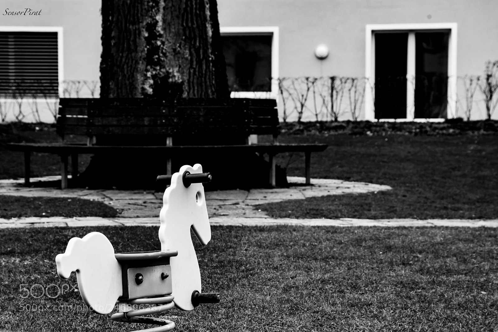 Sony SLT-A99V sample photo. Verlassener spielplatz.  photography