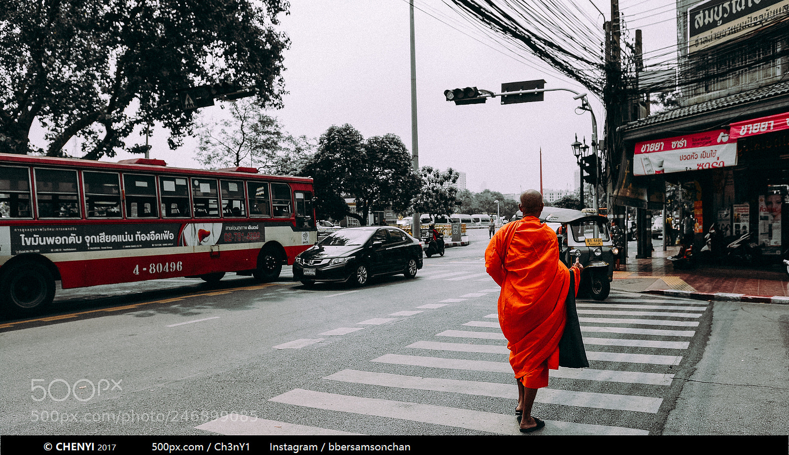 Nikon D7100 sample photo. Bangkok street of monks photography