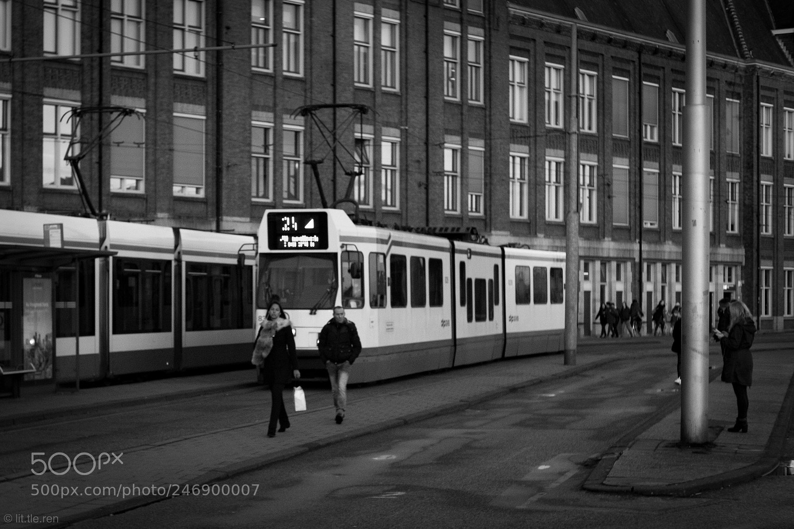 Fujifilm X-Pro2 sample photo. Tram station photography