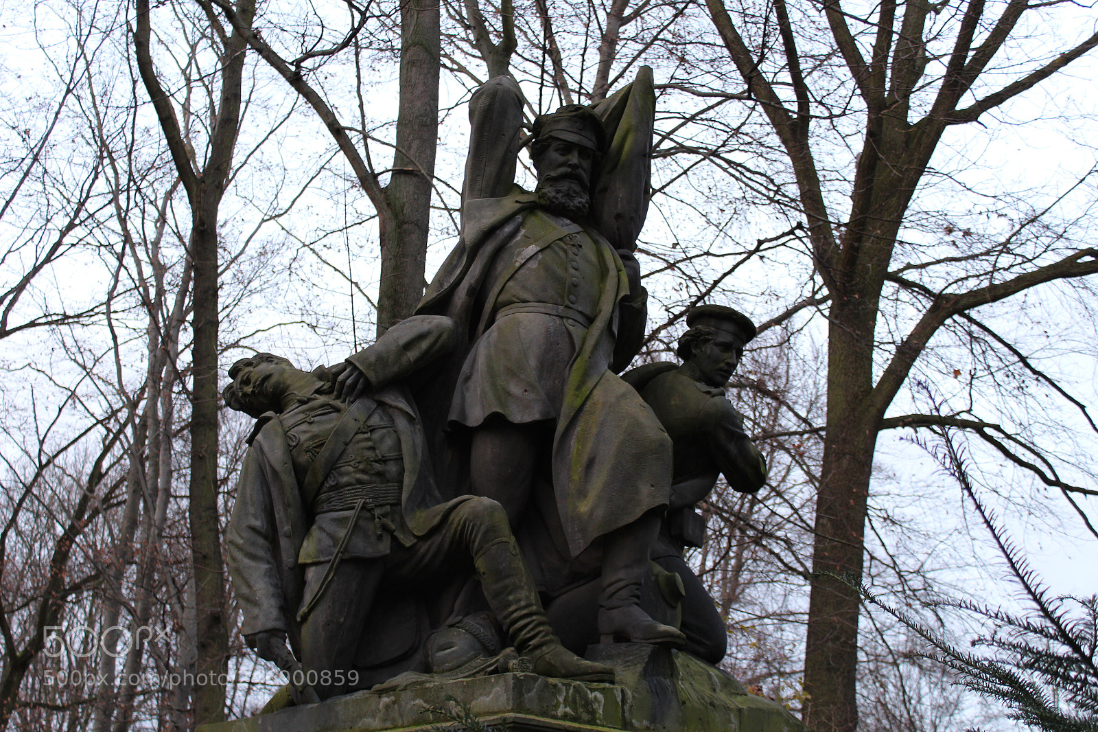 Canon EF-S 18-55mm F3.5-5.6 III sample photo. Statue im berliner tiergarten photography