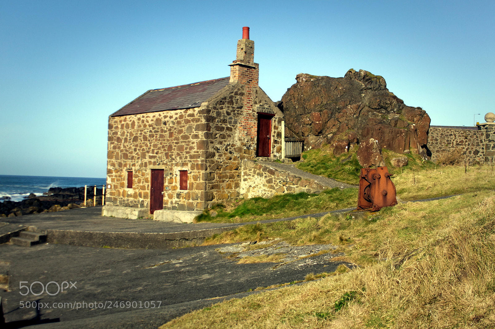 Canon EF-S 18-55mm F3.5-5.6 IS sample photo. Ice house photography