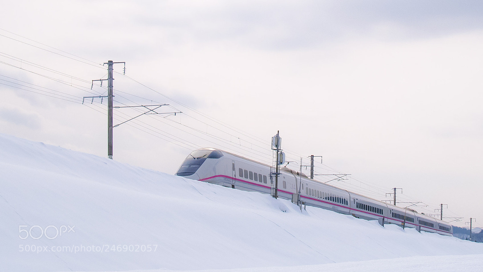 Olympus E-300 (EVOLT E-300) sample photo. Winter bullet train photography