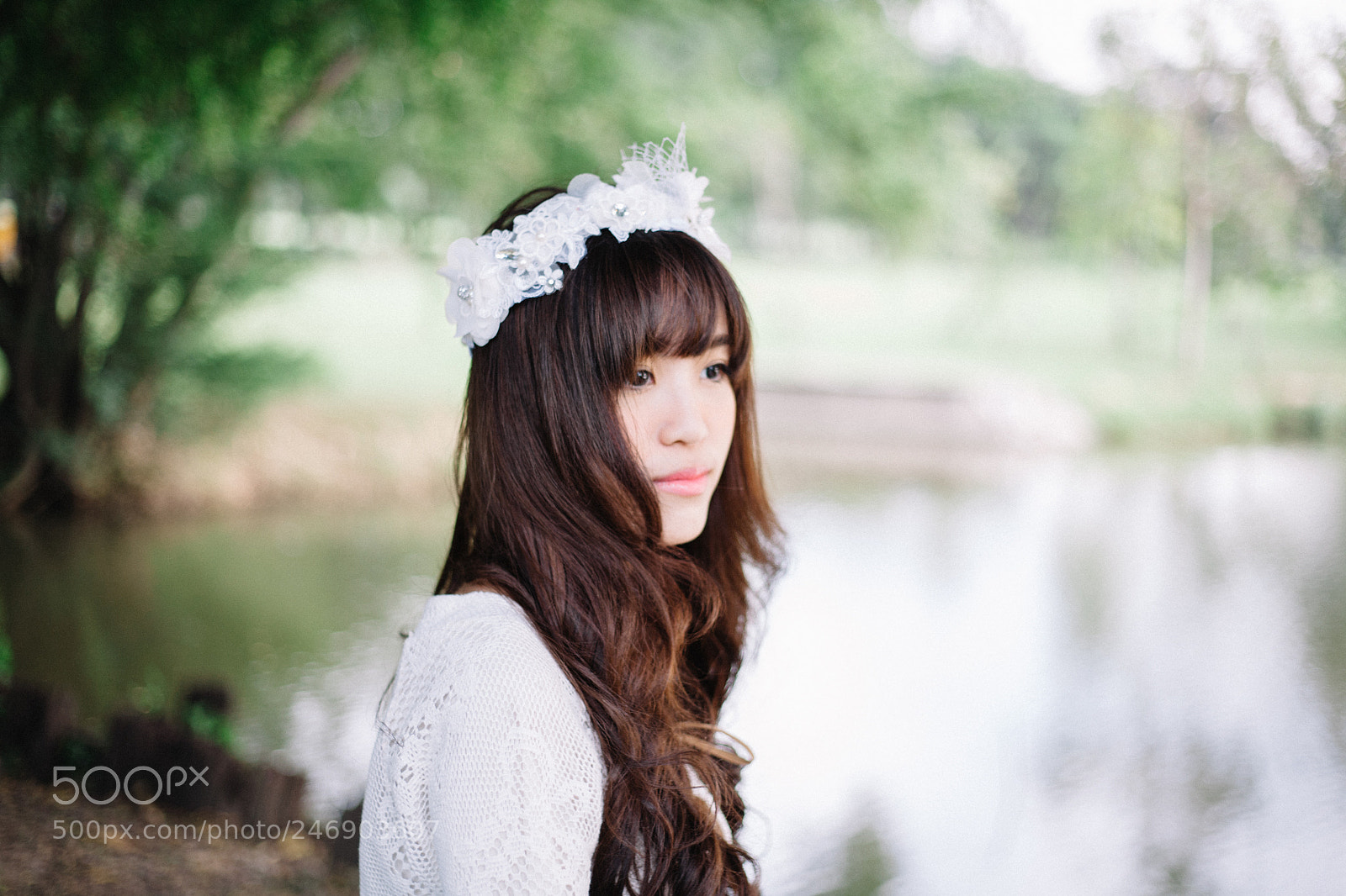 Canon EOS 5D sample photo. Beauty girl in wedding photography