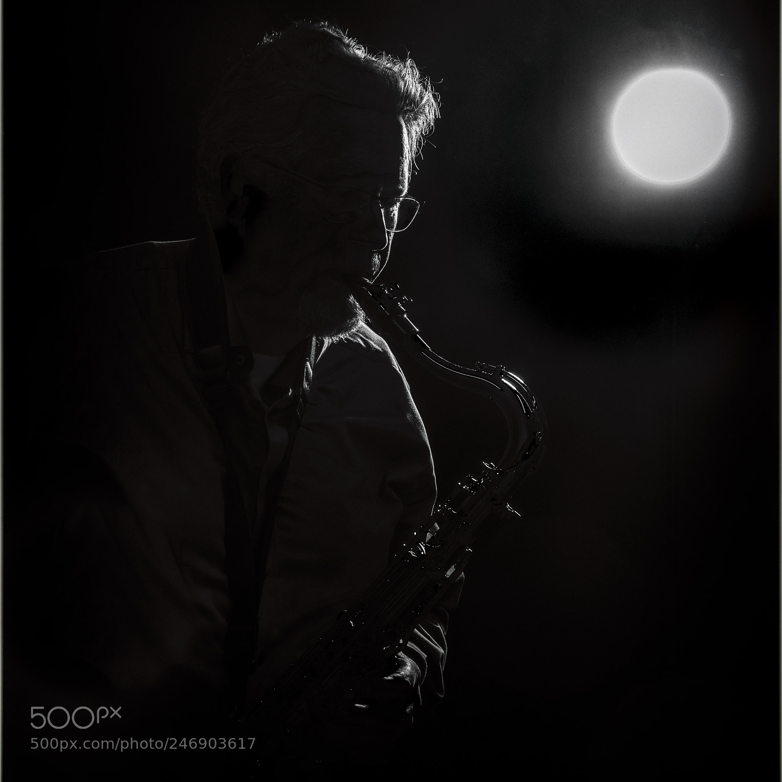 Olympus OM-D E-M1 sample photo. Sax player photography