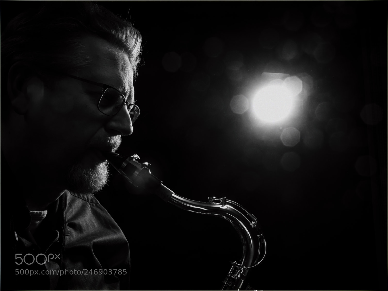Olympus OM-D E-M1 sample photo. Sax player photography