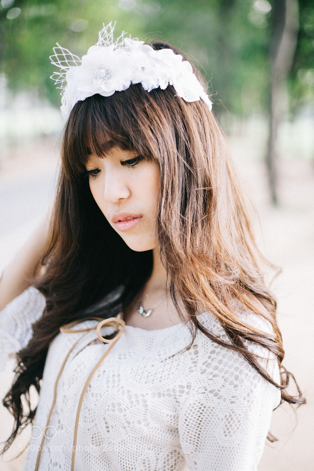 Canon EOS 5D sample photo. Beauty girl in wedding photography