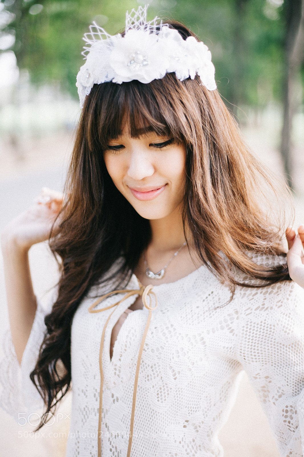 Canon EOS 5D sample photo. Beauty girl in wedding photography