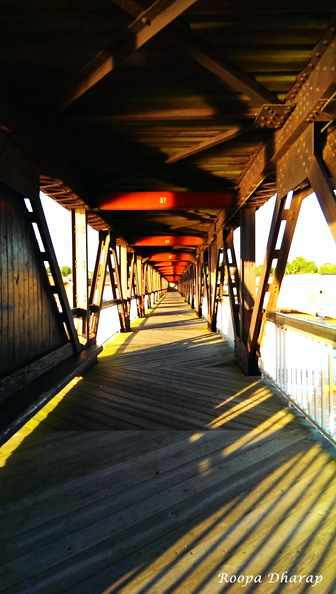 HTC ONE sample photo. Endless photography