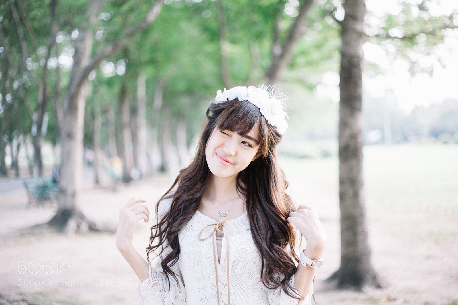 Canon EOS 5D sample photo. Beauty girl in wedding photography