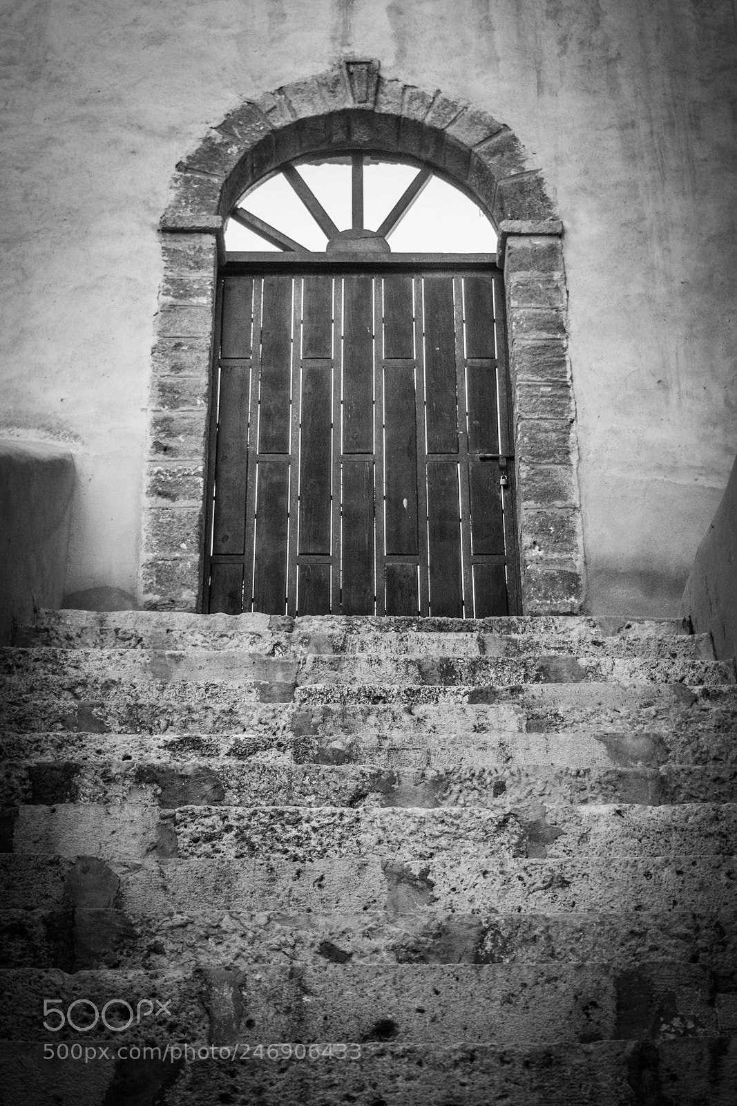 Canon EOS 550D (EOS Rebel T2i / EOS Kiss X4) sample photo. Stairs to the light photography