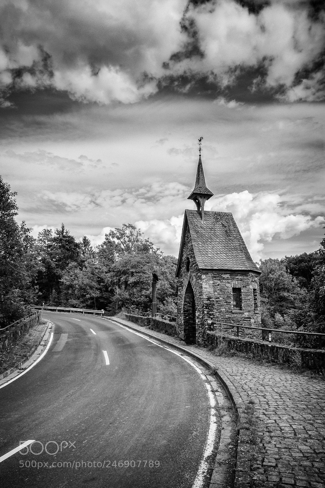 Nikon D3200 sample photo. Road photography