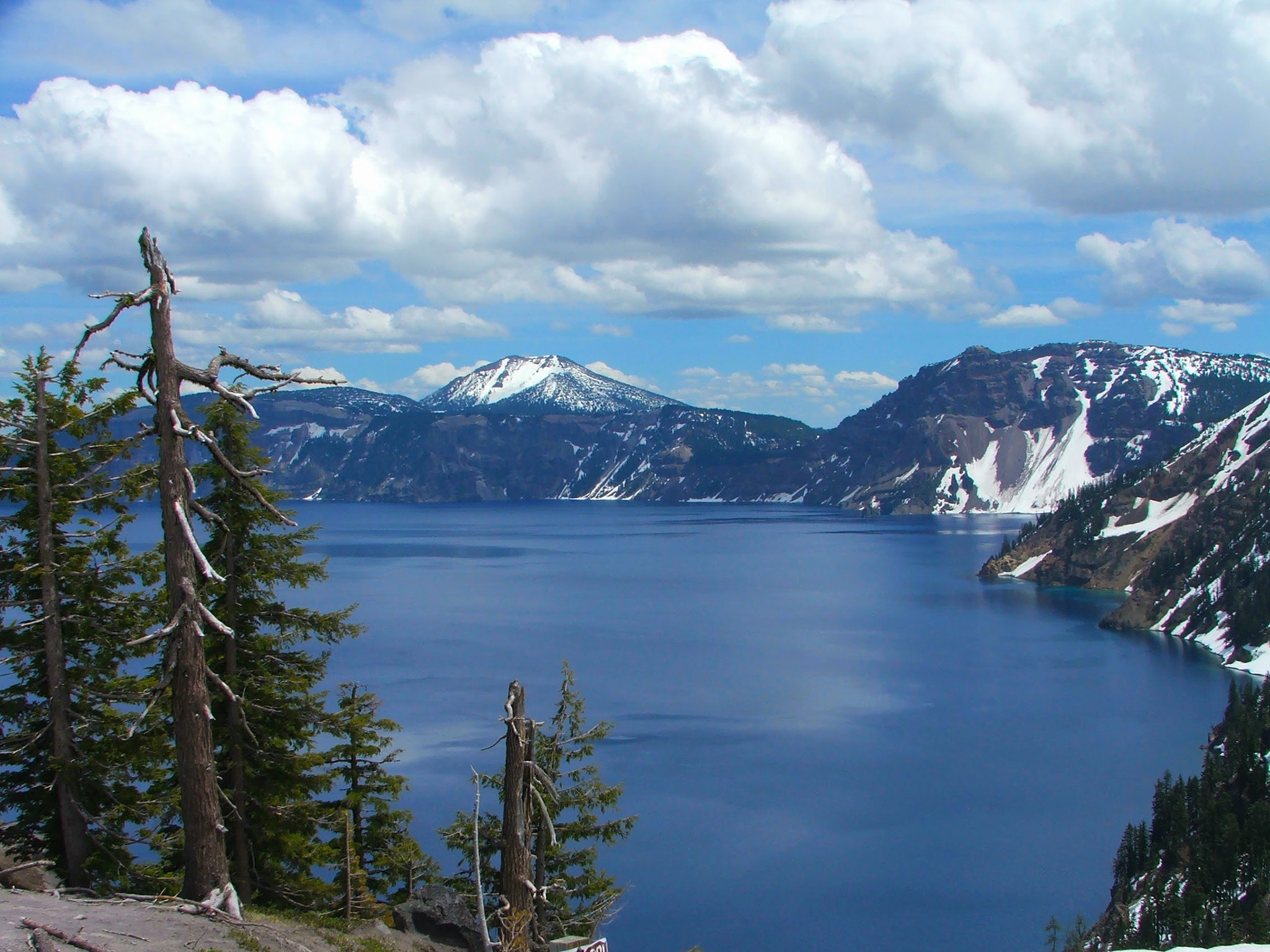 Fujifilm FinePix S5100 sample photo. Crater lake photography