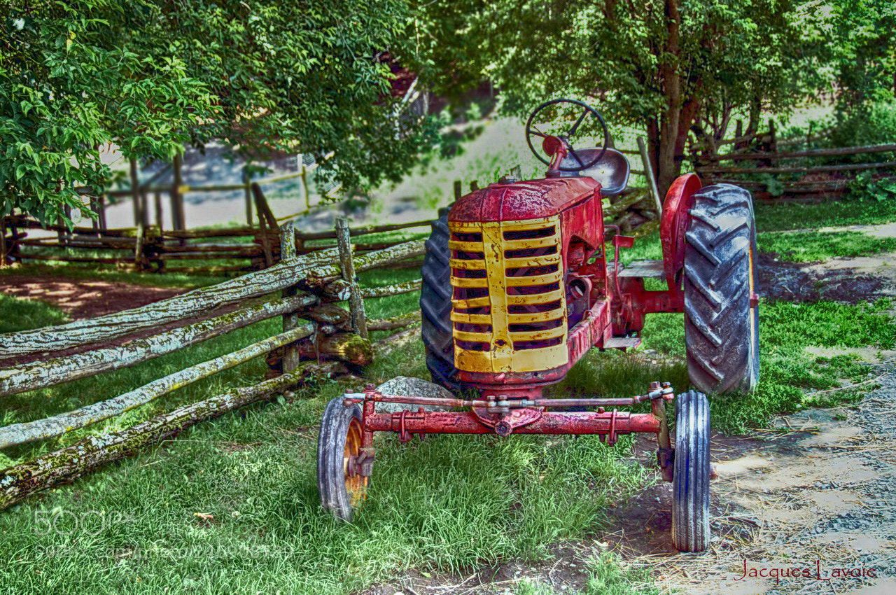 Nikon D300 sample photo. Le vieux racteur old photography