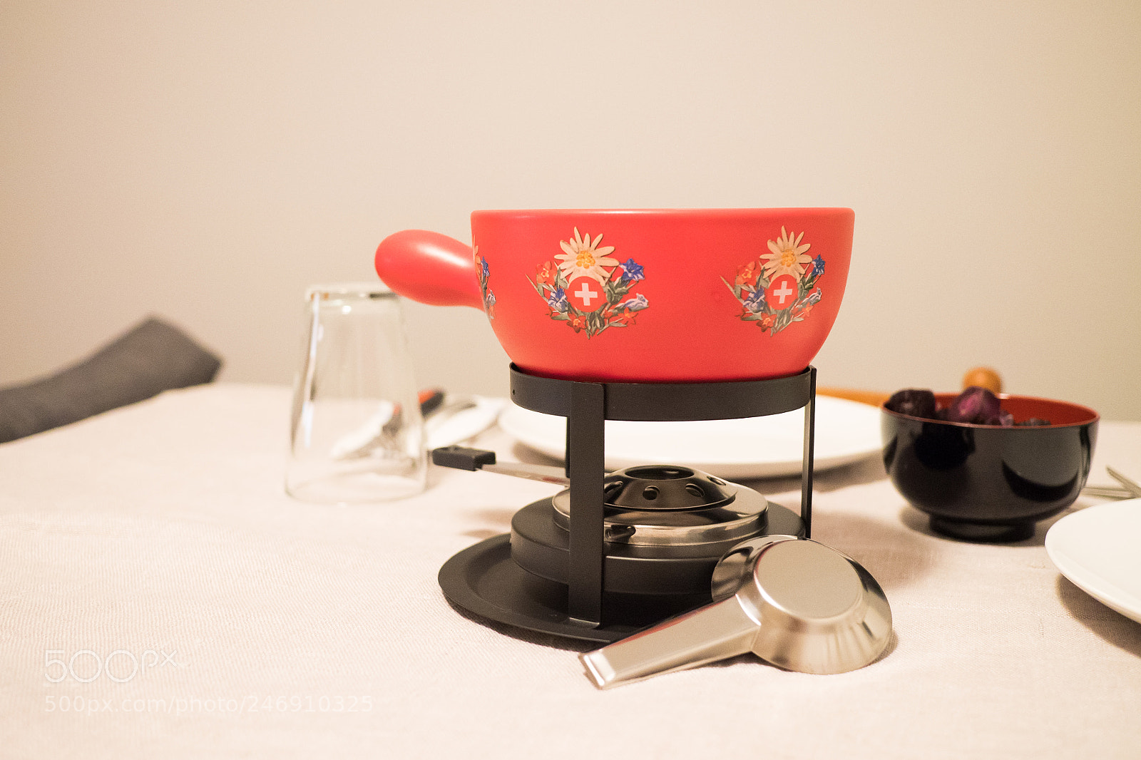 Olympus OM-D E-M1 sample photo. Red swiss fondue pot photography
