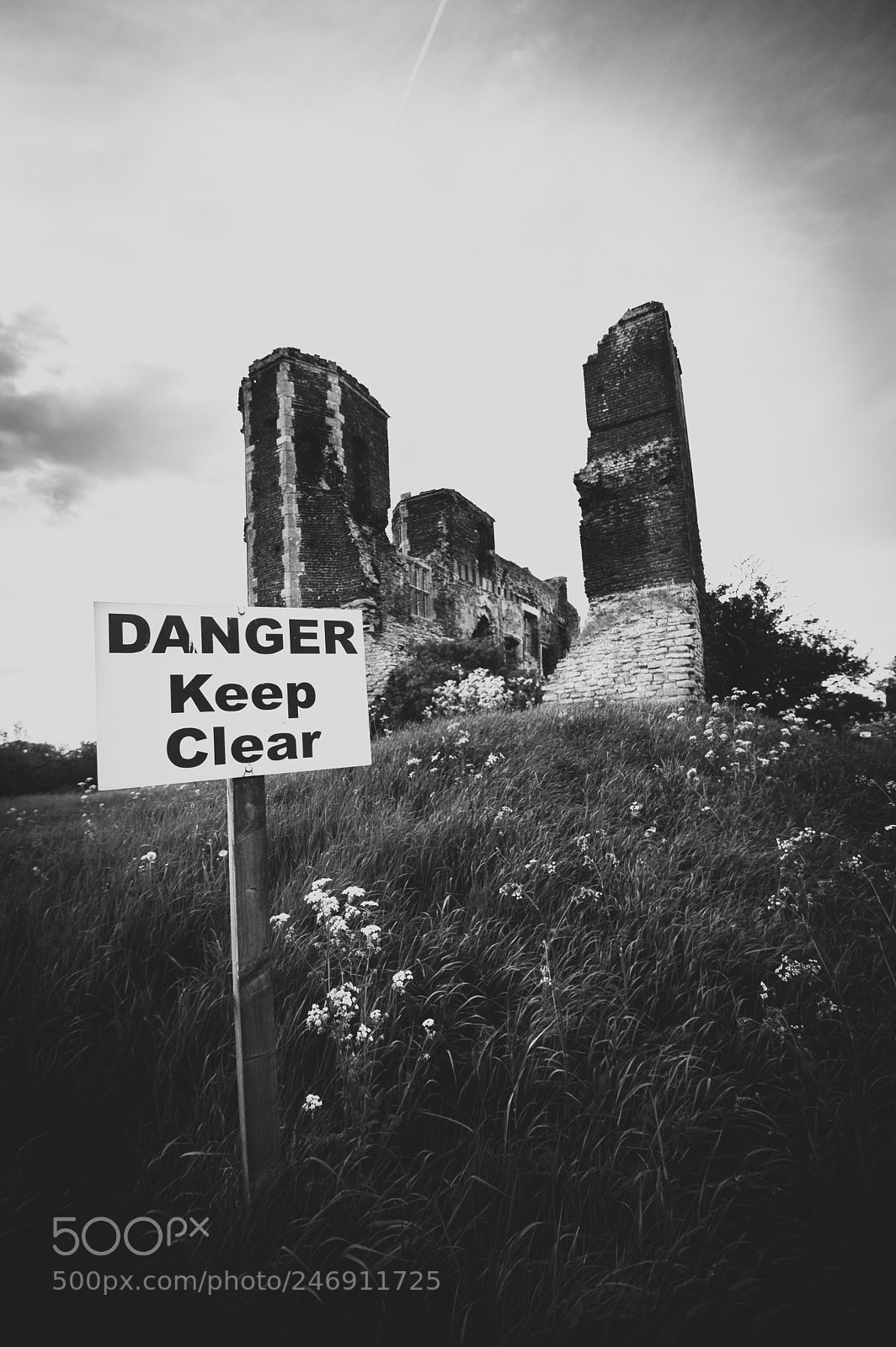 Nikon D3200 sample photo. Castle on the hill photography