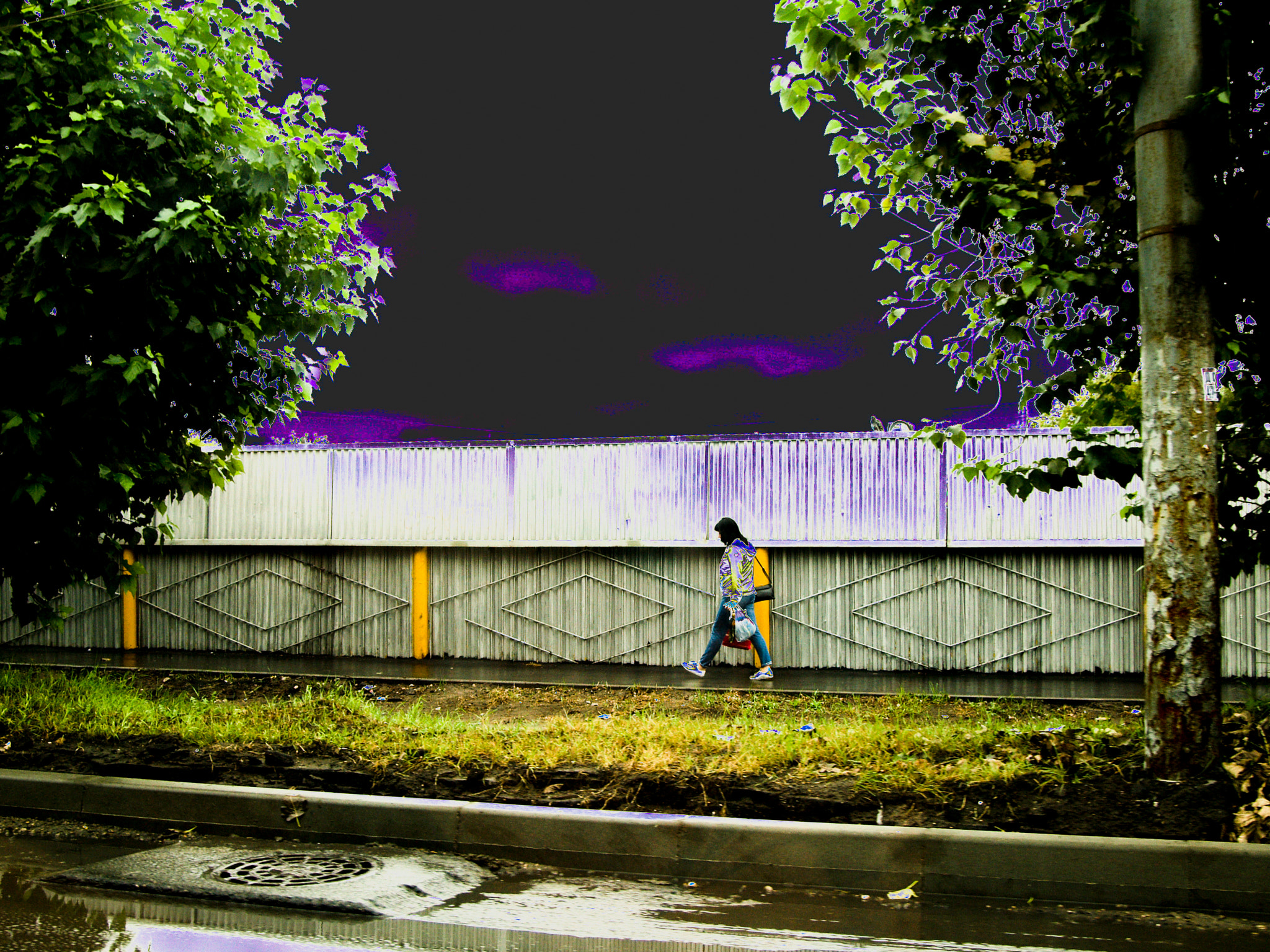 Olympus E-330 (EVOLT E-330) sample photo. I colored this weather photography