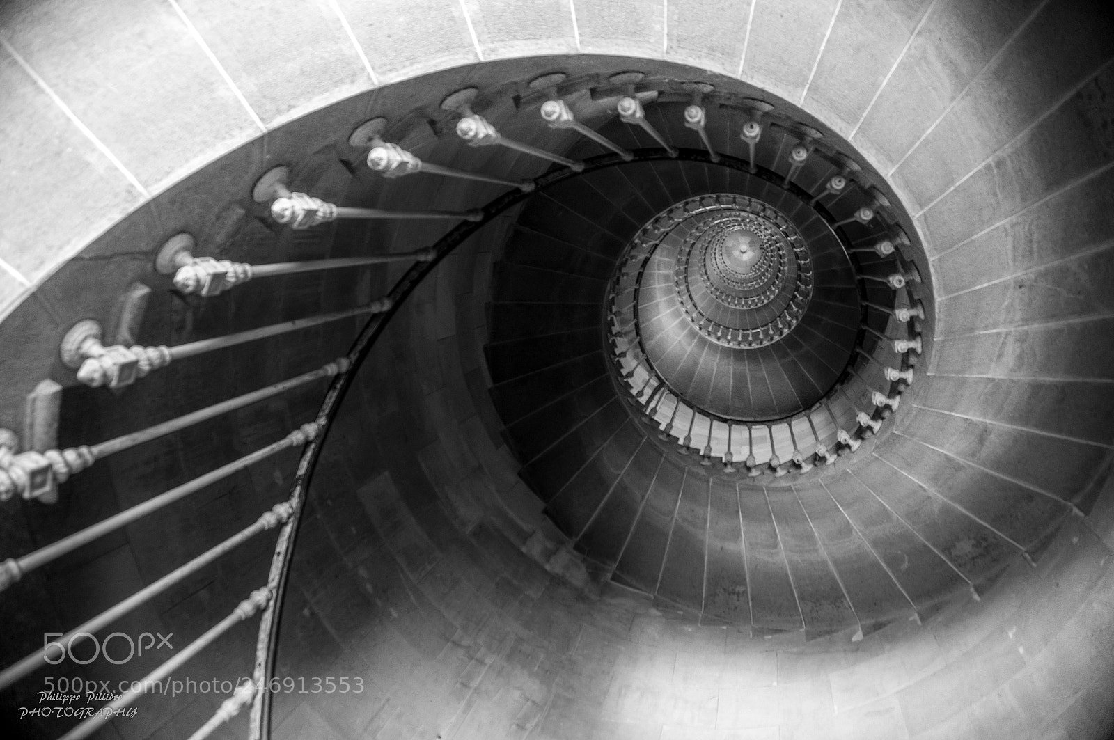 Sony Alpha NEX-5R sample photo. Phare aux baleines ile photography