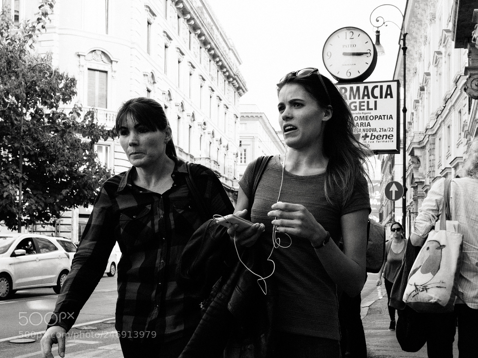 Sony a6500 sample photo. Two women at 15 photography