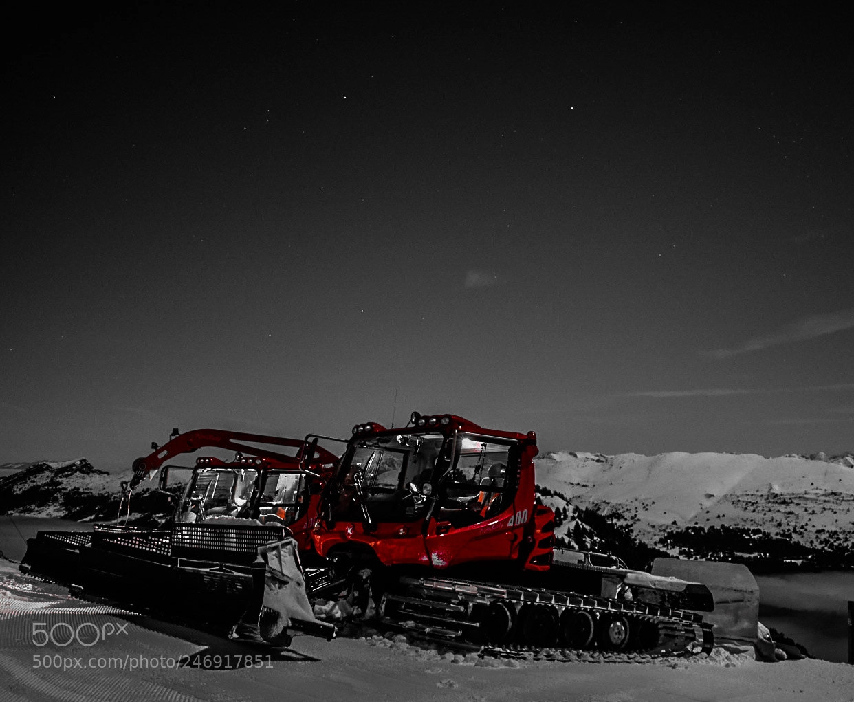 Nikon D3400 sample photo. Pistenbully at the top photography