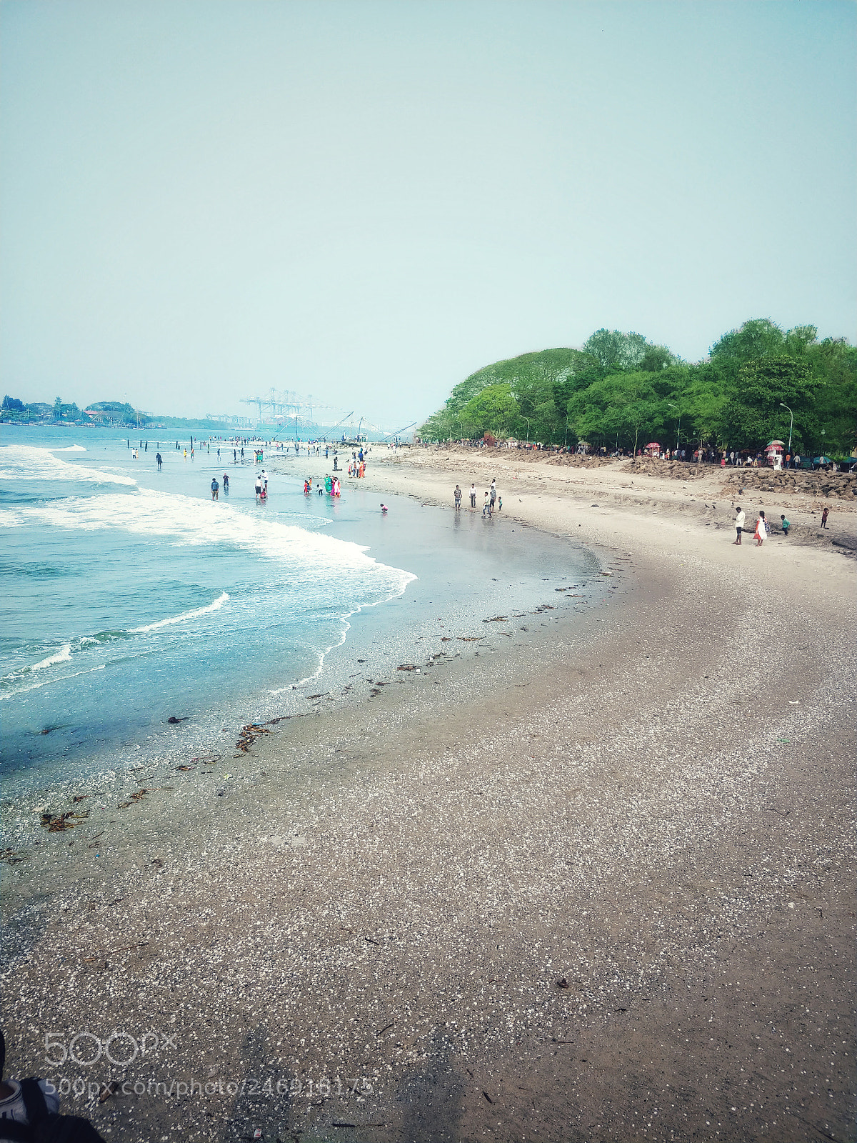 OnePlus 5 sample photo. Blue sea and green photography