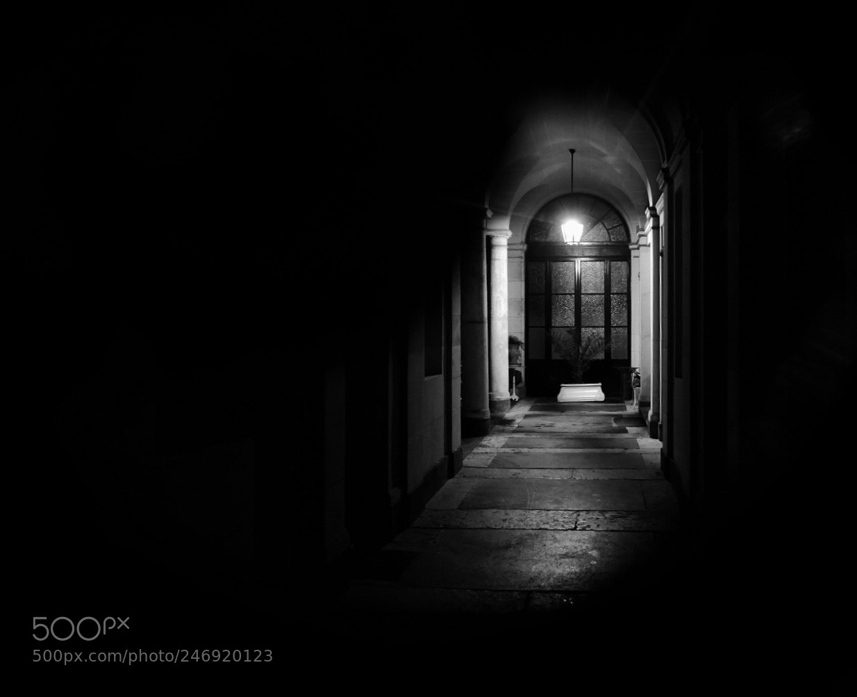Fujifilm X70 sample photo. Le couloir photography