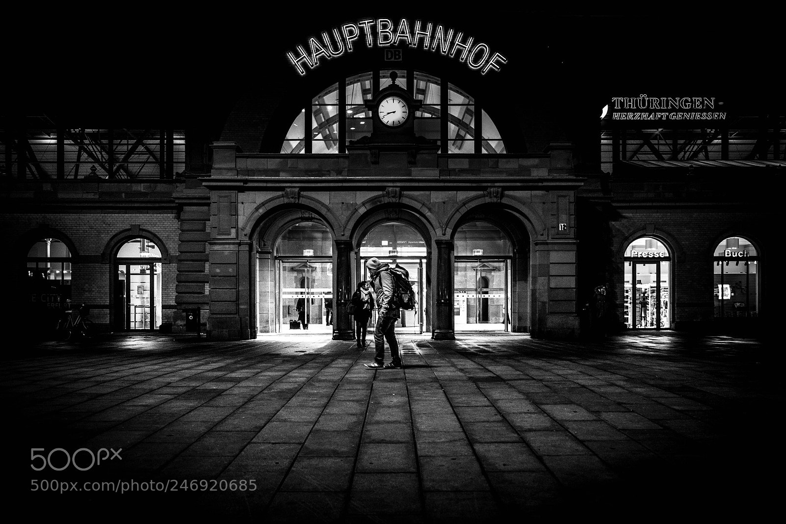 Fujifilm X-T20 sample photo. Hauptbahnhof photography