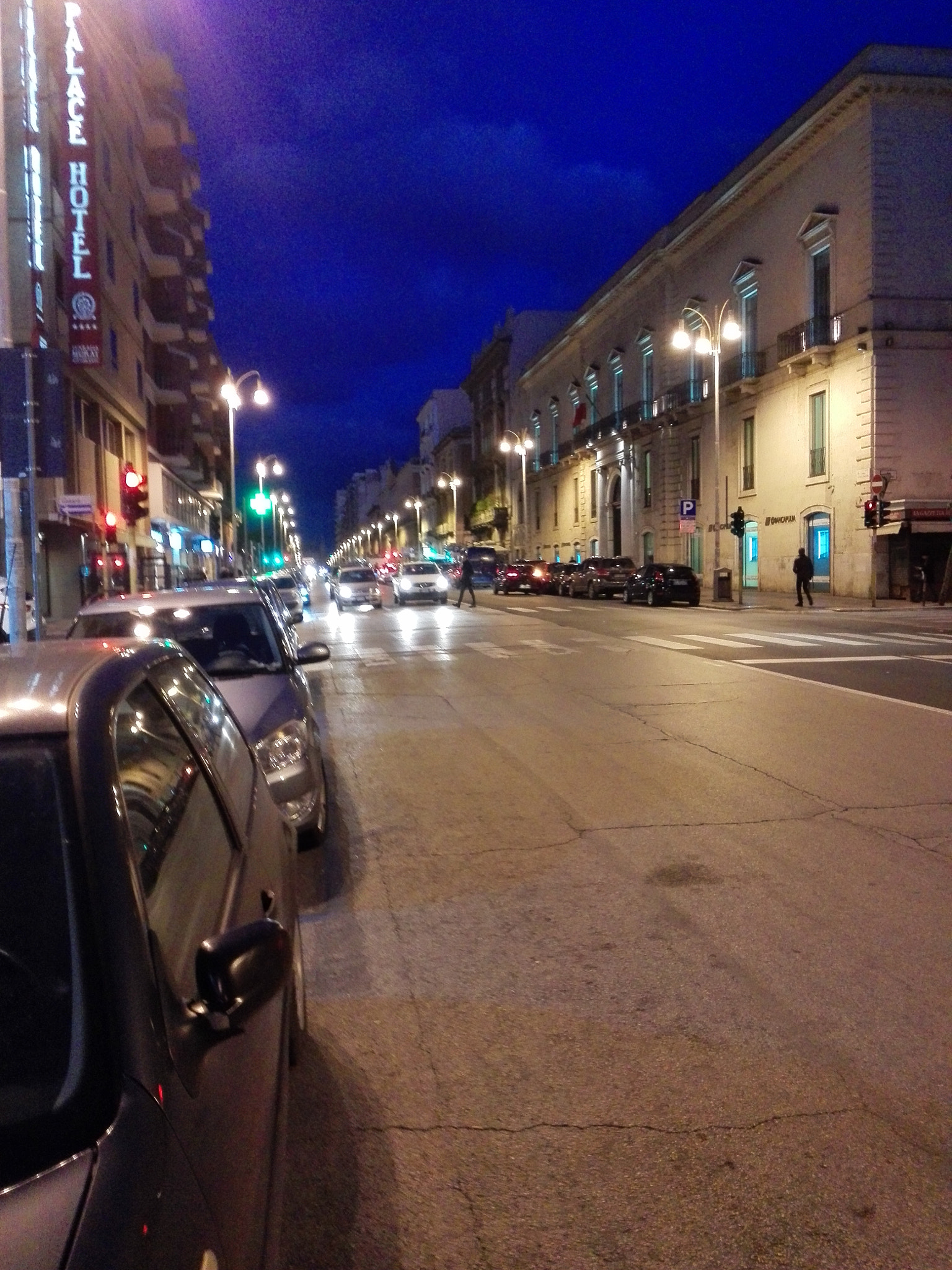 HUAWEI P7-L10 sample photo. Italy- bari in the night photography