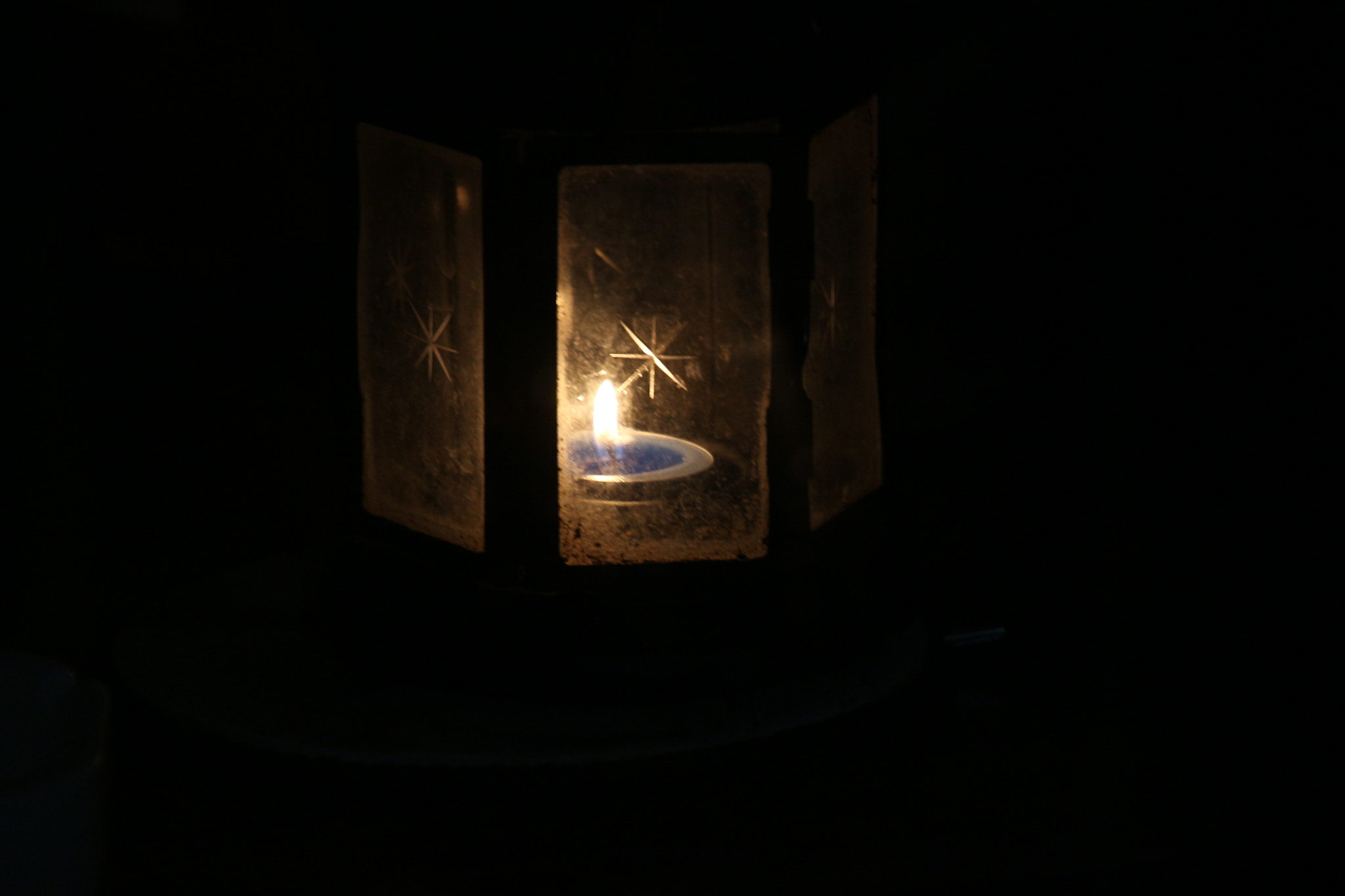 Canon EOS 100D (EOS Rebel SL1 / EOS Kiss X7) sample photo. Light photography