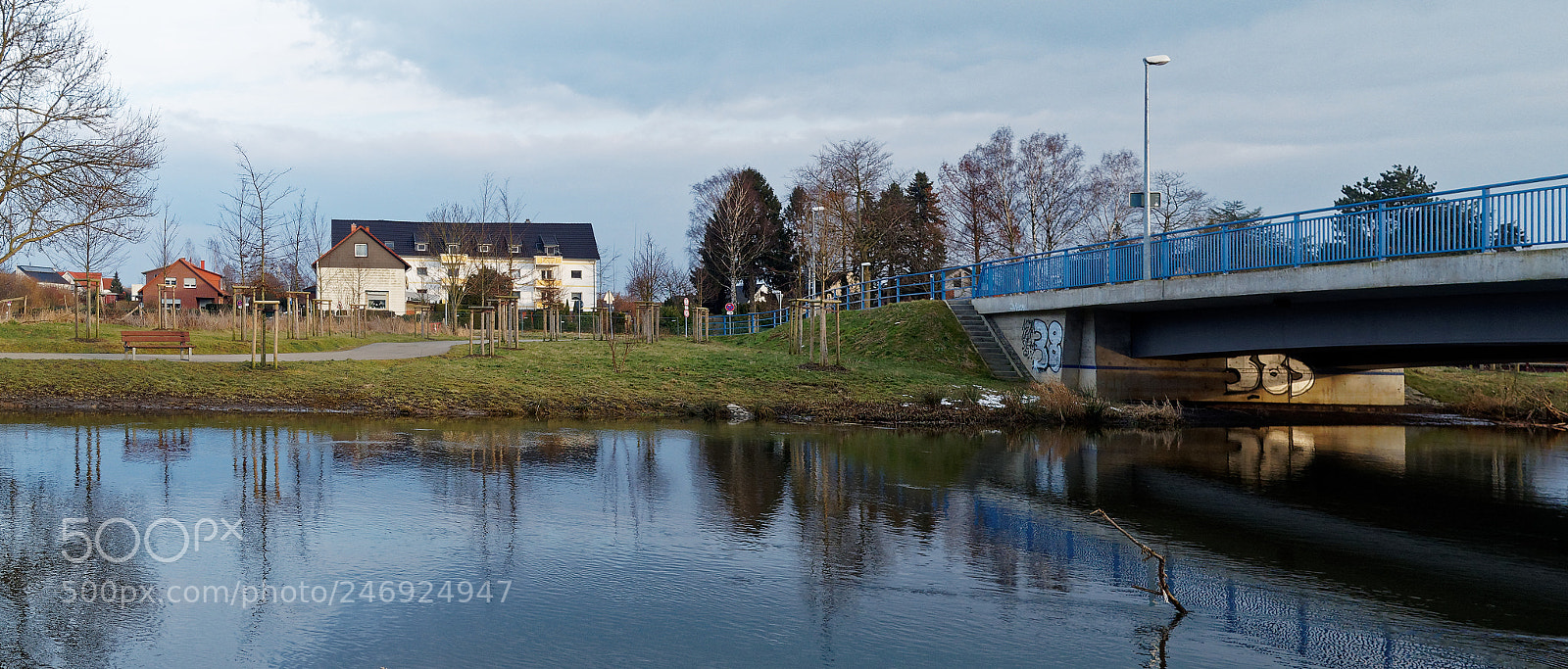 Olympus OM-D E-M5 sample photo. Bs-r ningen, entlang der photography