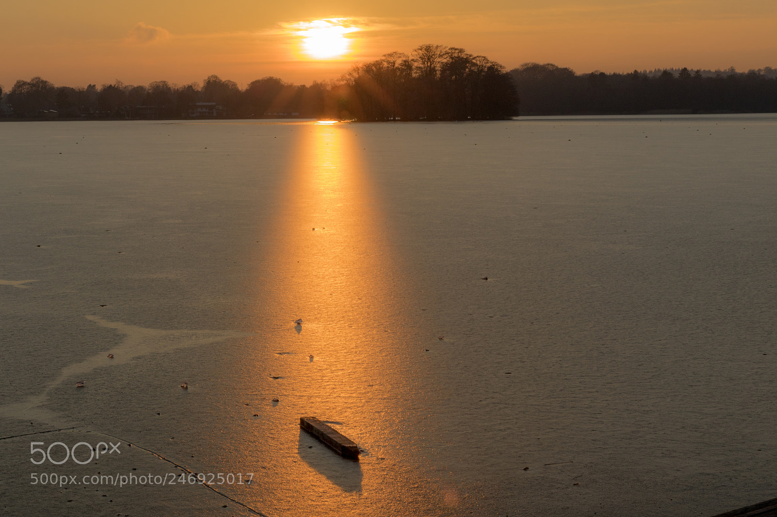 Canon EOS 7D Mark II sample photo. Sunset at icy lake photography