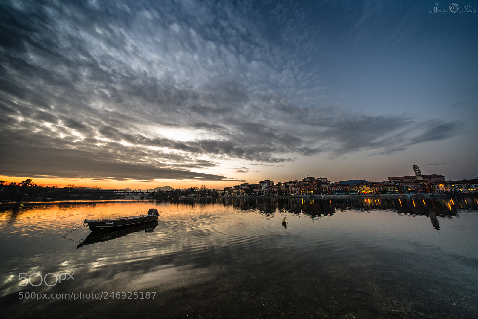 Sony a7 sample photo. Tramonto rosso, 2 ore fa... photography