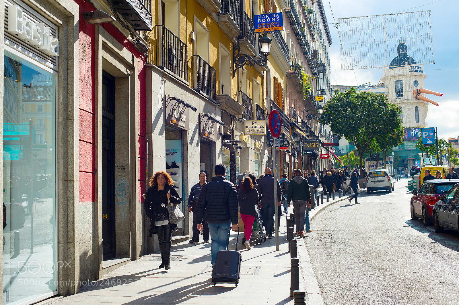 Nikon Df sample photo. People at madrid street photography