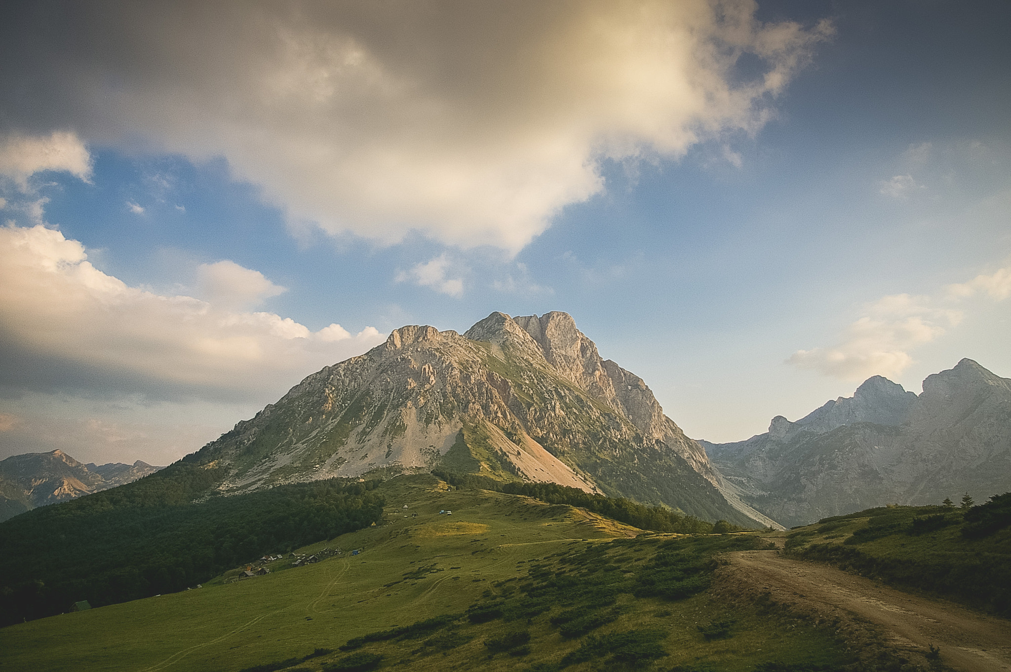 Pentax *ist DS sample photo. Summer on mountain photography