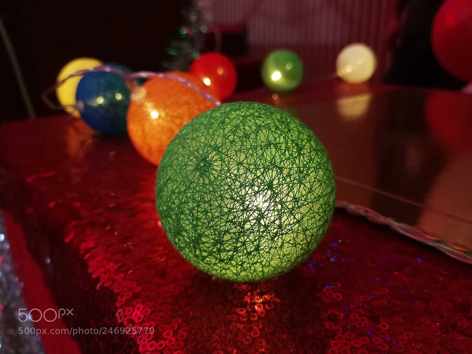 HUAWEI P10 Plus sample photo. When it was christmas photography