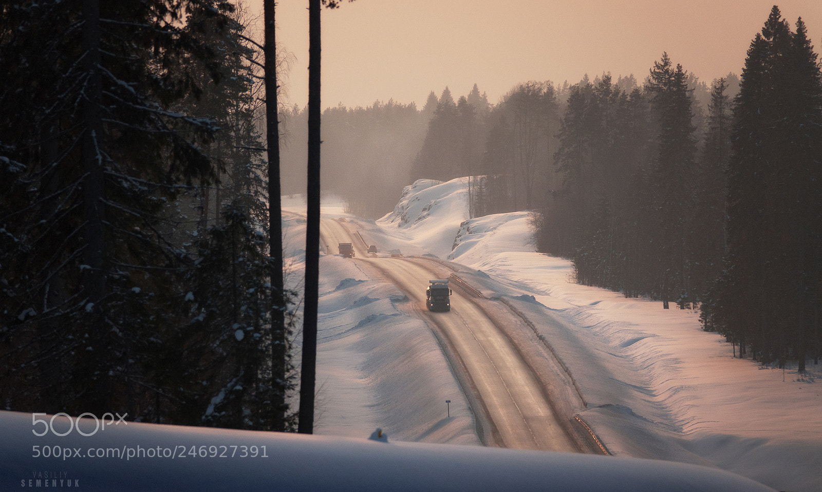Sony Cyber-shot DSC-RX10 IV sample photo. Road to winter. photography