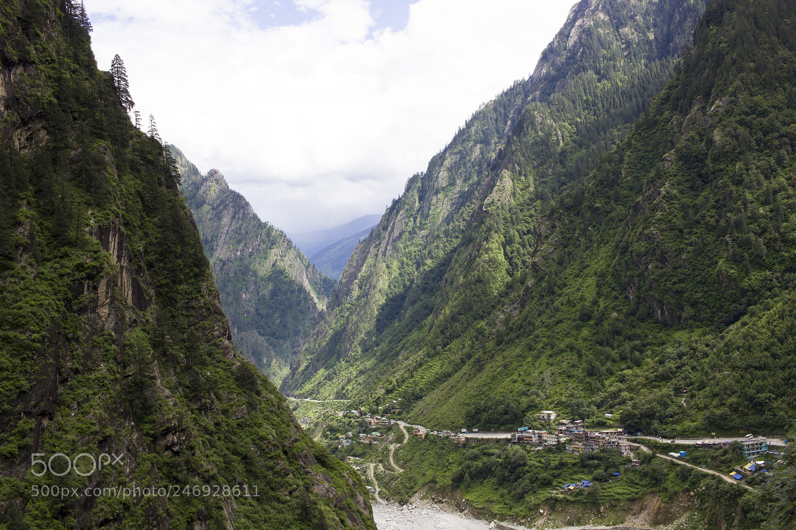 Canon EOS 600D (Rebel EOS T3i / EOS Kiss X5) sample photo. Govindghat photography