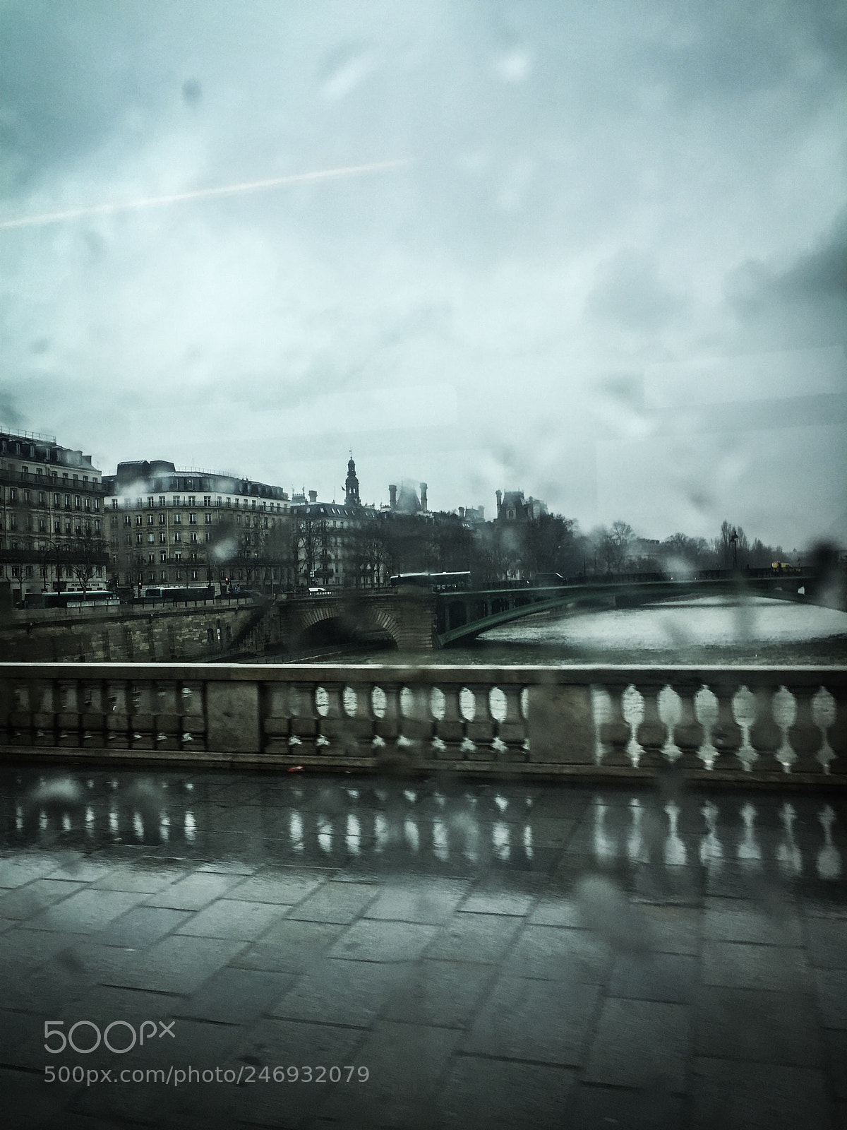 Apple iPhone 6 sample photo. Raining day in paris photography