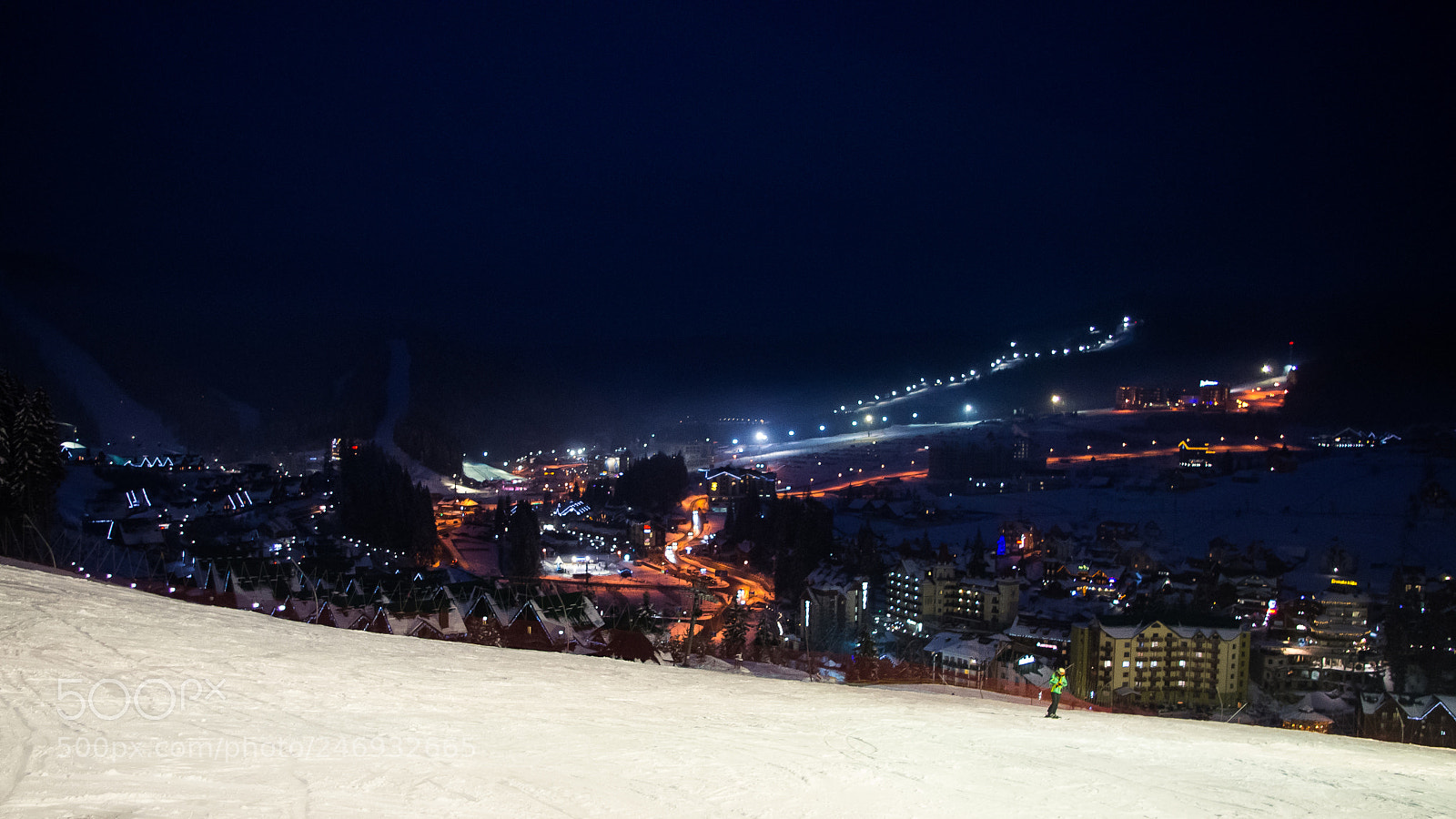 Pentax K-r sample photo. Лыжный курорт ночью photography