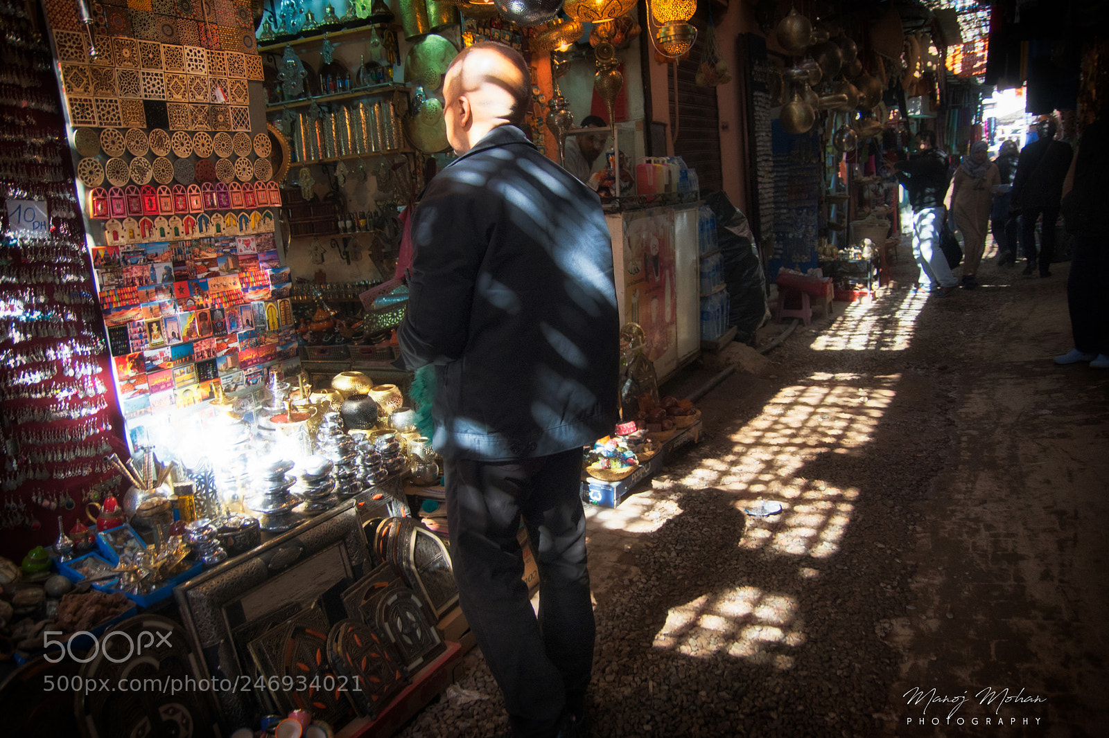 Sony ILCA-77M2 sample photo. The souk tourist photography