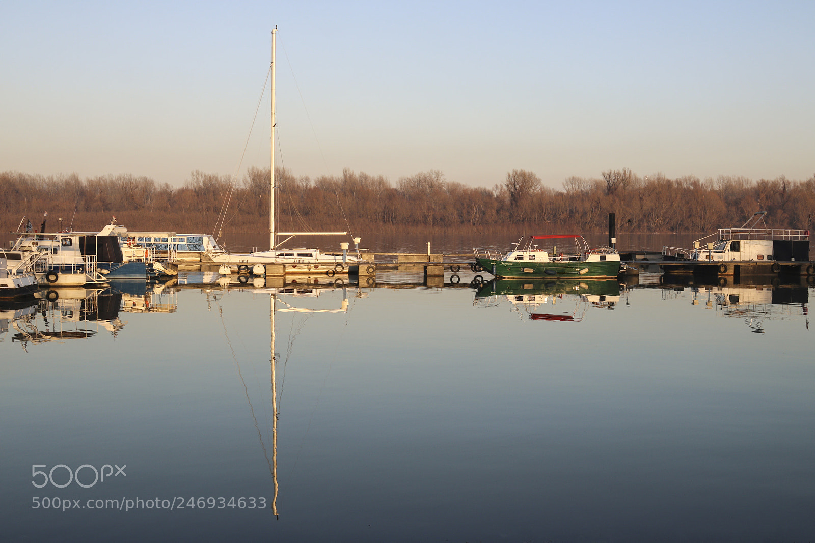 Canon EOS 750D (EOS Rebel T6i / EOS Kiss X8i) sample photo. By the river photography