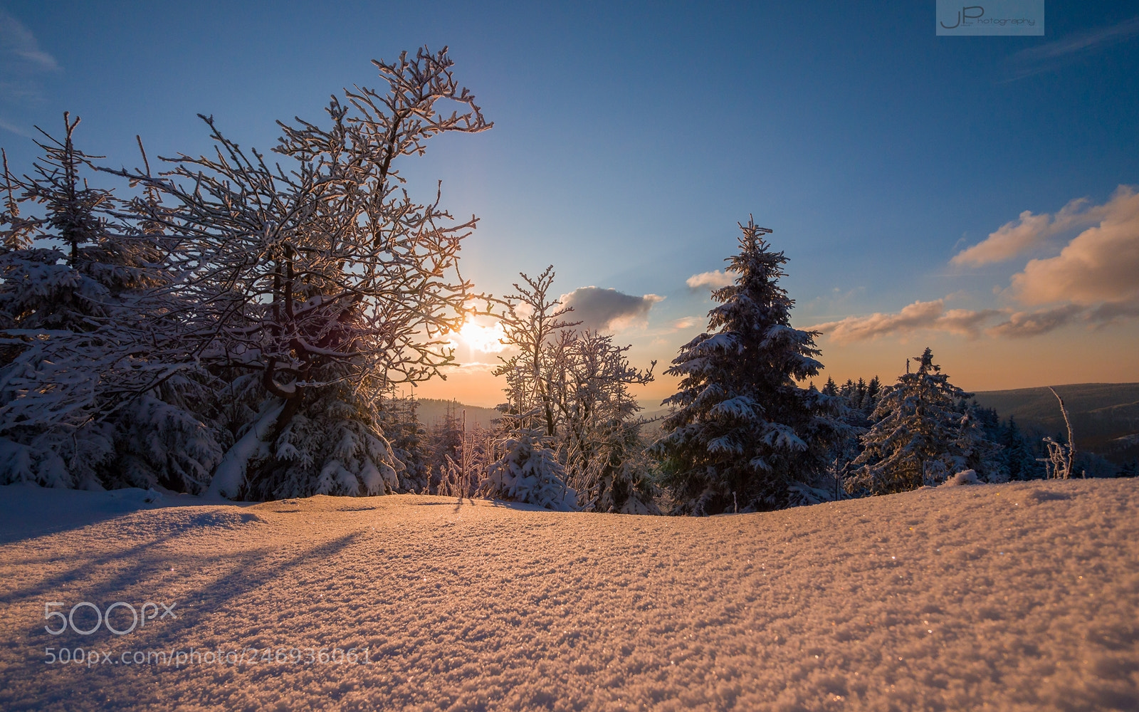 Panasonic Lumix DMC-GX8 sample photo. The perfect ski-day photography