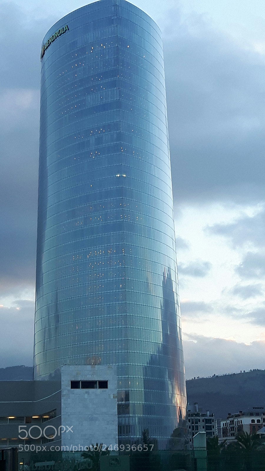 Samsung Galaxy S5 Neo sample photo. Torre de iberdrola photography